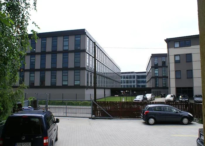 Pleasant Private And Fully Equipped Apartment With Private Parking Space Close To District Kazimierz