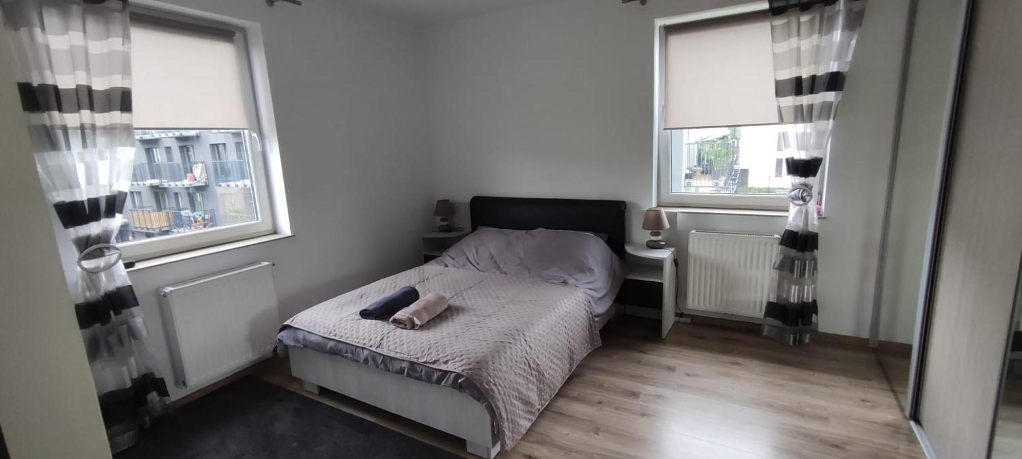 Apartment Pleasant Private And Fully Equipped With Private Parking Space Close To District Kazimierz